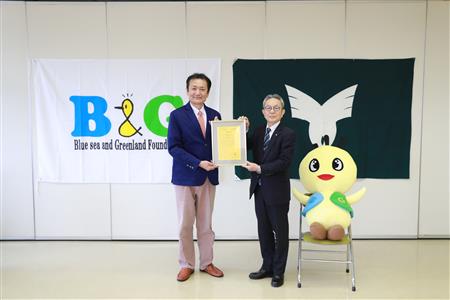 『表彰式のようす』 『表彰式のようす』