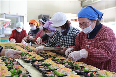 弁当配布 弁当配布