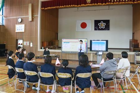 メディアとの関わり方を考えるワークショップ メディアとの関わり方を考えるワークショップ