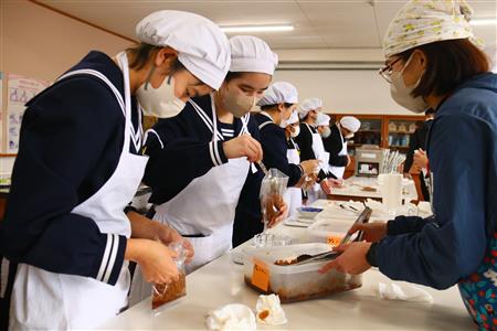 津奈木中学校寒漬け大根味付け体験 津奈木中学校寒漬け大根味付け体験