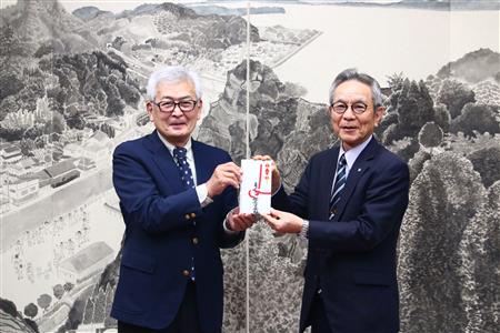 亀萬酒造合資会社寄付金贈呈 亀萬酒造合資会社寄付金贈呈