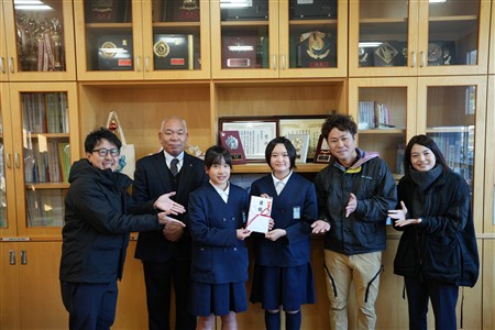 サラダ玉ねぎ売上金贈呈 サラダ玉ねぎ売上金贈呈