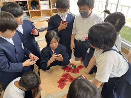 津奈木小学校サラダ玉ねぎ収穫・出荷(3) 津奈木小学校サラダ玉ねぎ収穫・出荷(3)